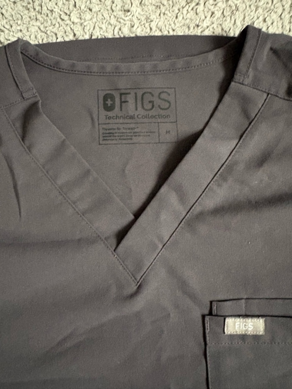 Figs scrub top - Picture 2 of 2